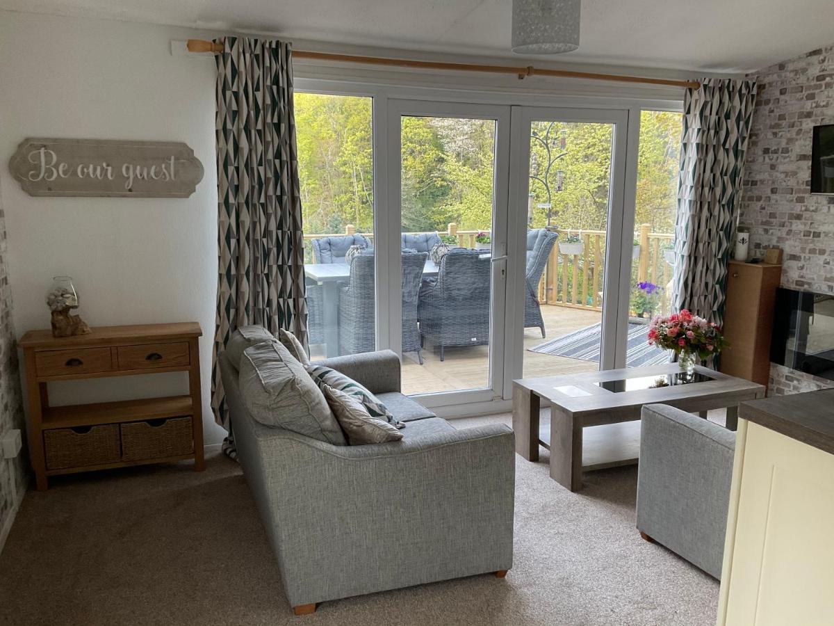 Sleeps 5 Glan Gwna Chalet *