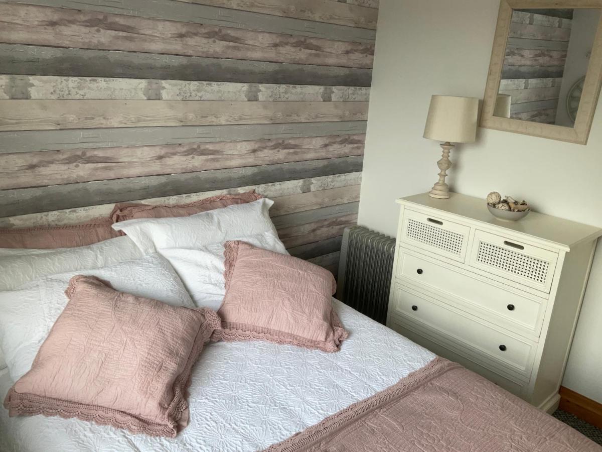 Chalet Sleeps 5 Glan Gwna